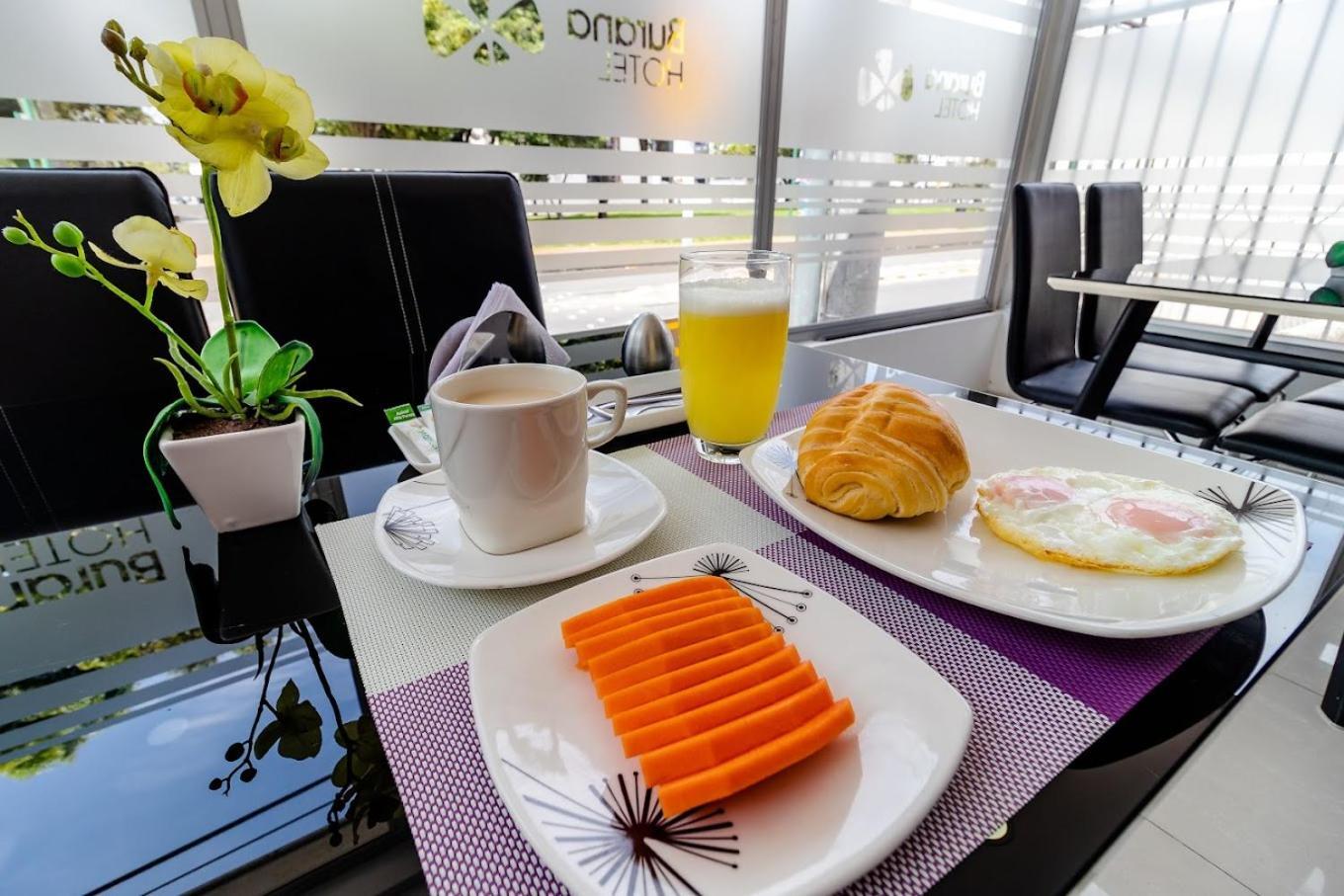 Hotel Burana โบโกตา ภายนอก รูปภาพ